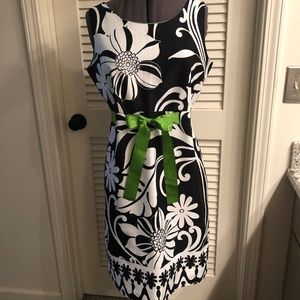 R&K Black and White Floral Sleeveless Dress Size 12